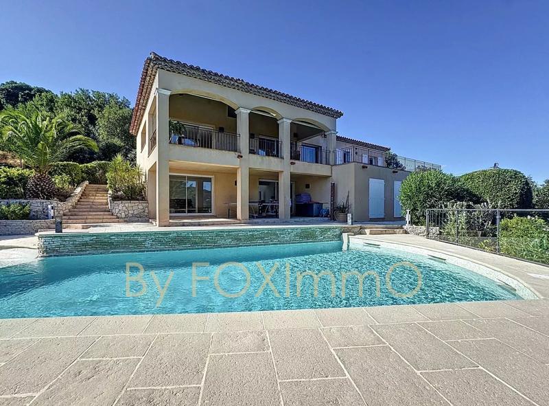 Villa - 208 m² - 7 pièces
