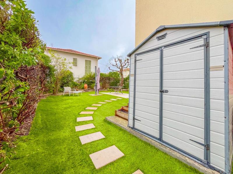 Appartement - 90 m² - 5 pièces