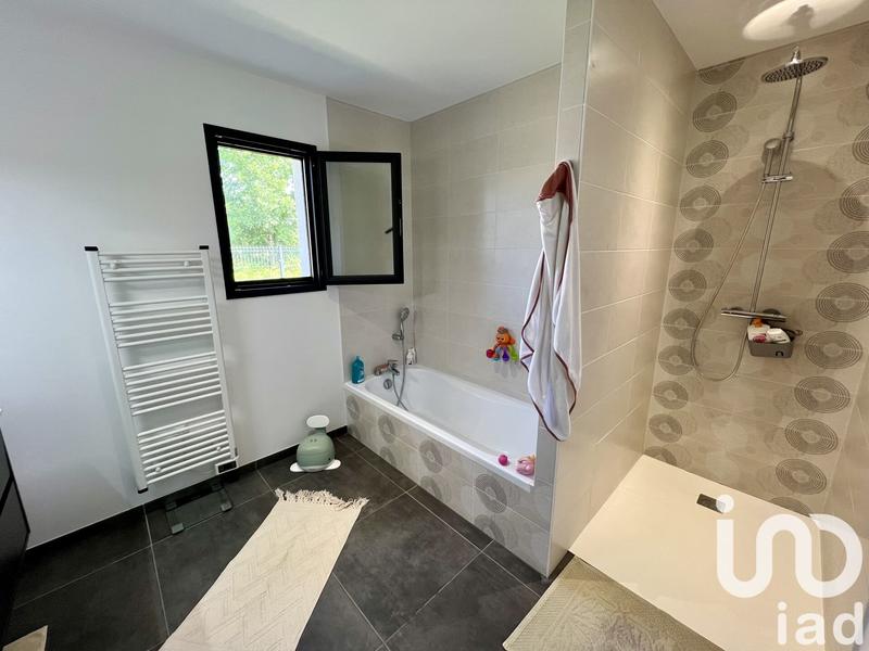 Maison - 94 m² - 4 pièces