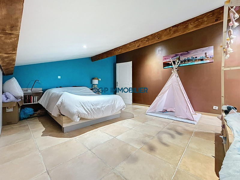 Maison - 151 m² - 5 pièces