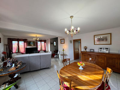 Maison - 144 m² - 7 pièces