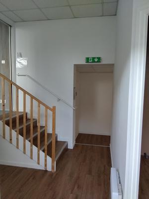 Local commercial - 85 m² - 4 pièces