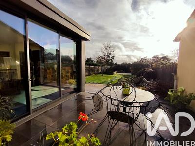 Maison - 104 m² - 5 pièces