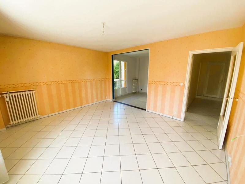 Appartement - 90 m² - 3 pièces