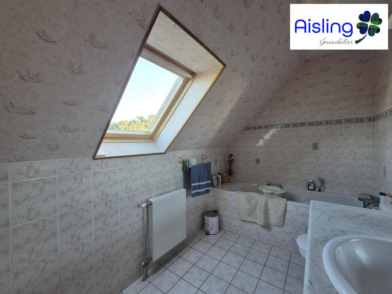 Maison traditionnelle - 110 m² - 5 pièces