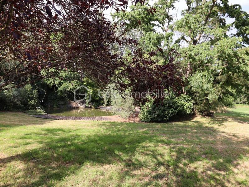 Corps de ferme - 410 m² - 9 pièces