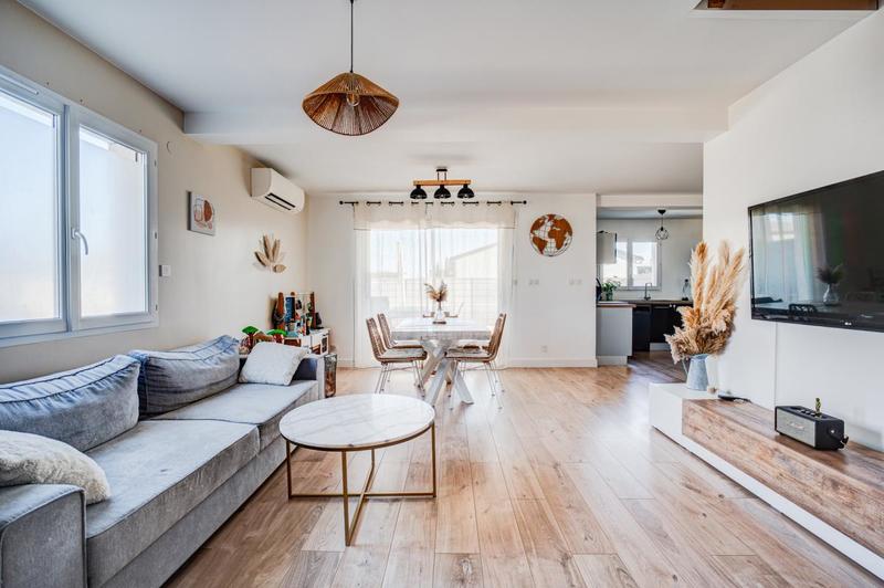 Maison - 99 m² - 4 pièces