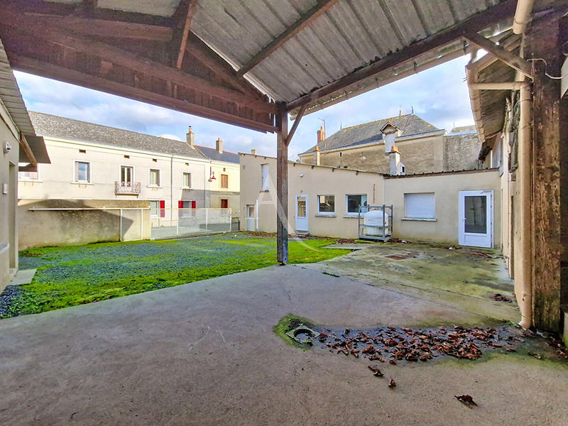 Maison - 222 m² - 6 pièces