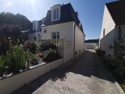 Maison - 156 m² - 6 pièces