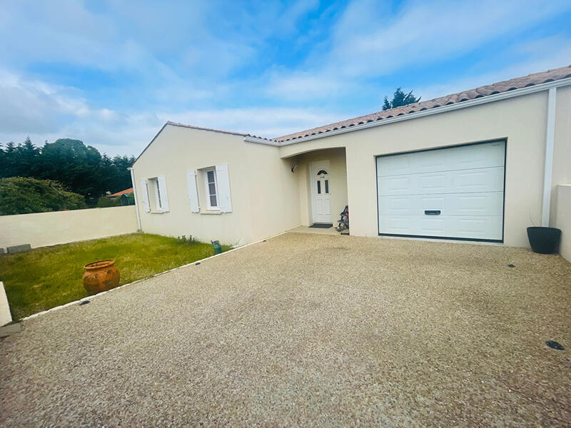 Maison - 92 m² - 4 pièces