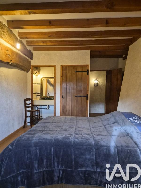 Maison - 232 m² - 7 pièces