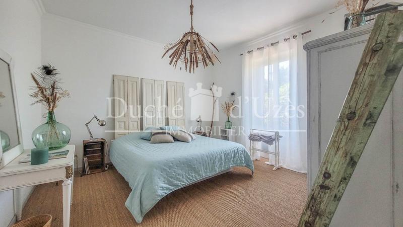 Maison - 215 m² - 7 pièces