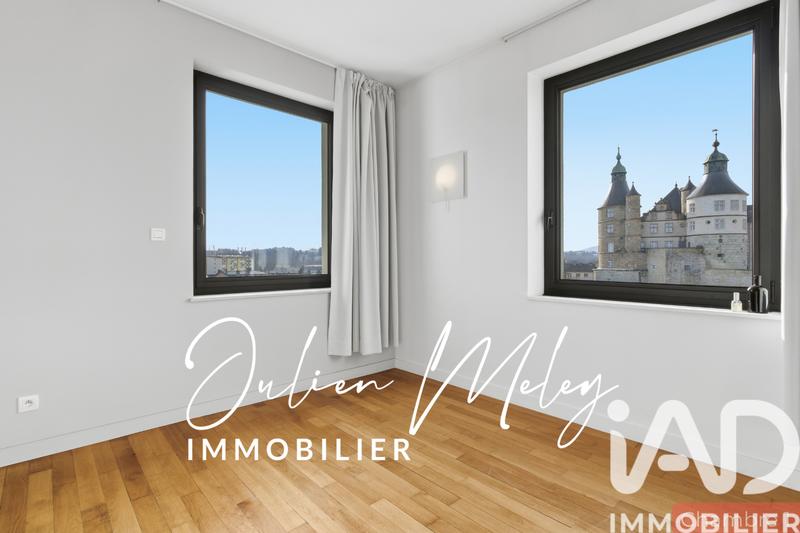 Maison de maîtres - 245 m² - 8 pièces