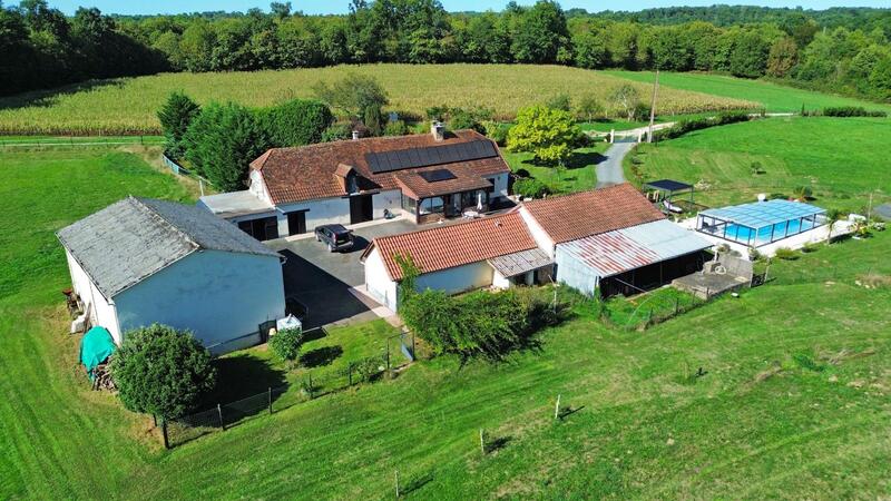 Propriété - 101 m² - 3 pièces