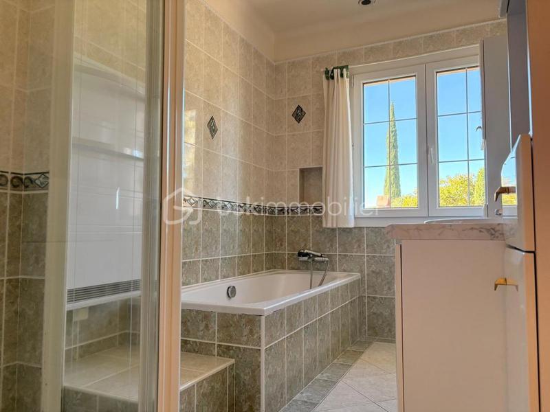 Villa - 140 m² - 6 pièces