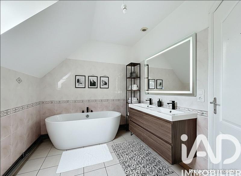 Maison - 86 m² - 5 pièces