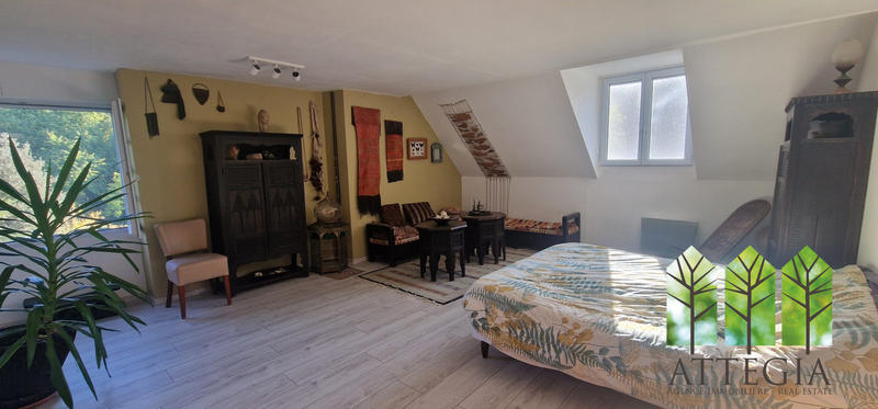 Maison - 180 m² - 6 pièces