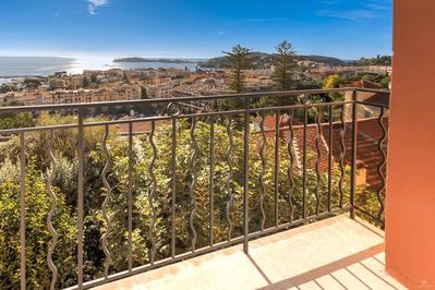 Appartement - 190 m² - 4 pièces