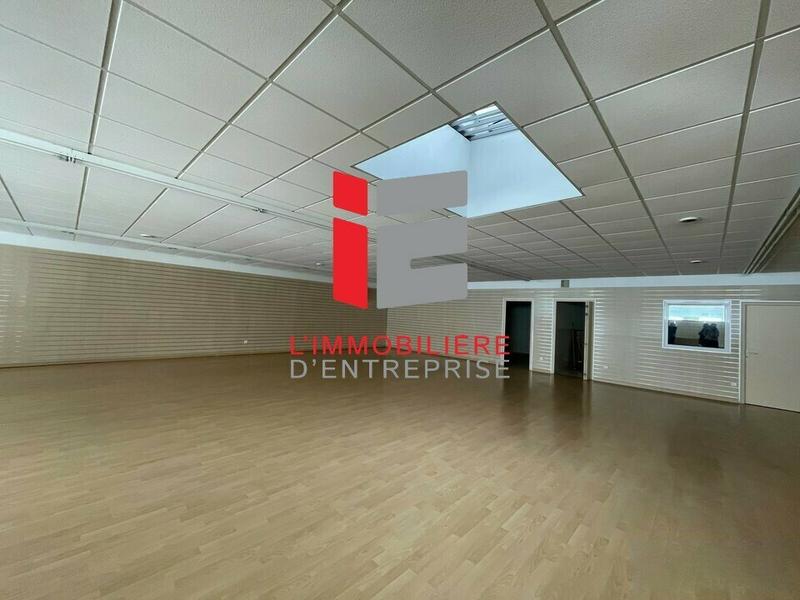 Local commercial - 233 m²