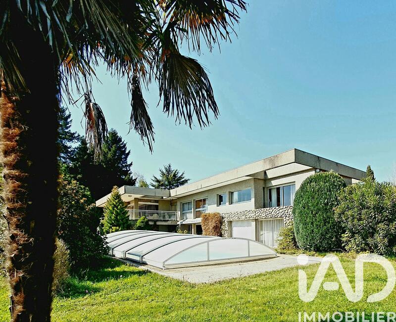 Maison de maîtres - 320 m² - 10 pièces