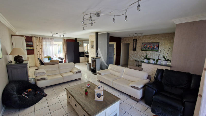 Maison - 180 m² - 7 pièces