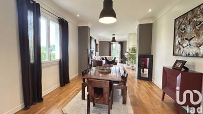 Maison - 187 m² - 5 pièces