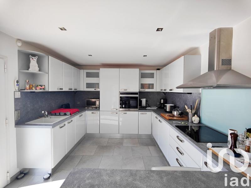 Maison - 194 m² - 7 pièces