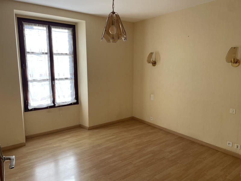 Maison - 137 m² - 6 pièces