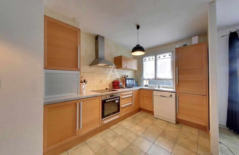 Maison - 103 m² - 5 pièces