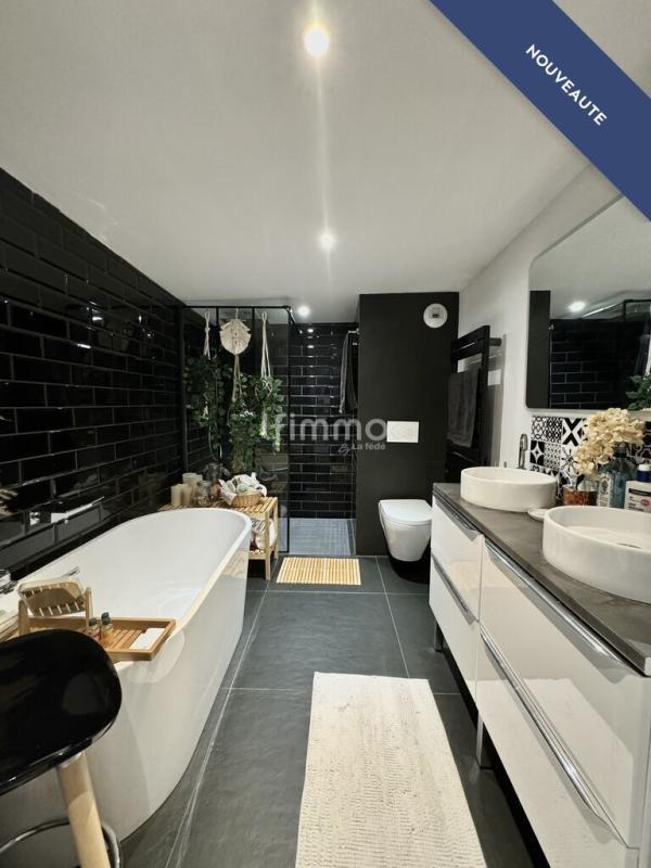 Loft - 80 m² - 3 pièces