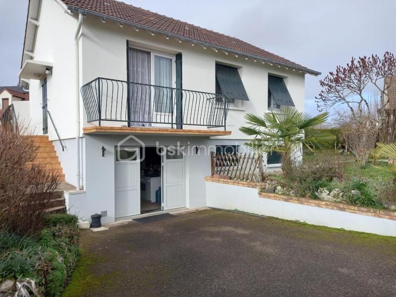 Maison traditionnelle - 78 m² - 4 pièces