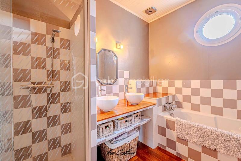 Maison - 151 m² - 6 pièces