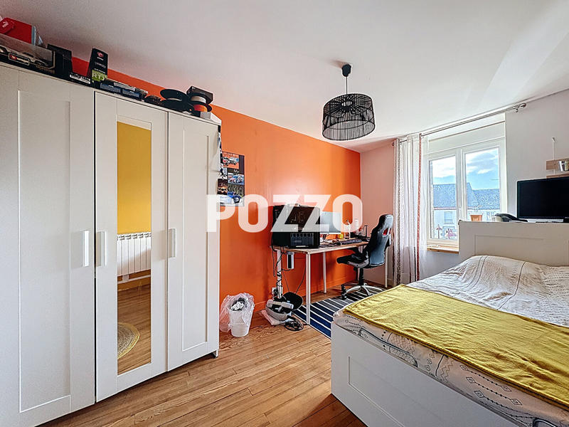 Maison - 178 m² - 9 pièces