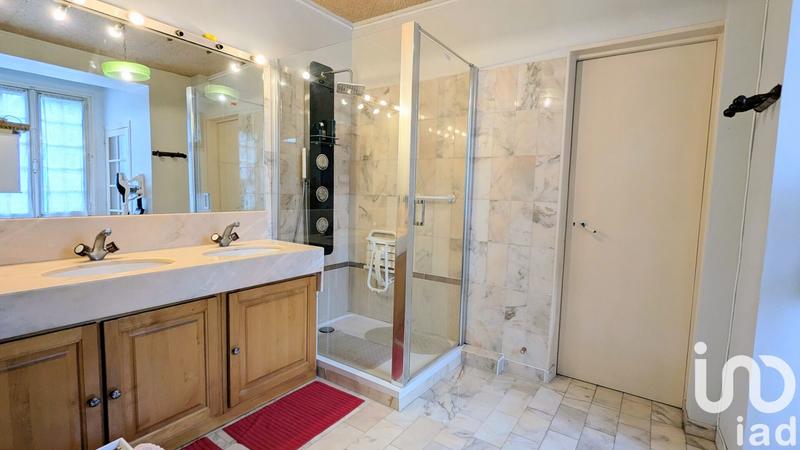 Maison - 203 m² - 8 pièces