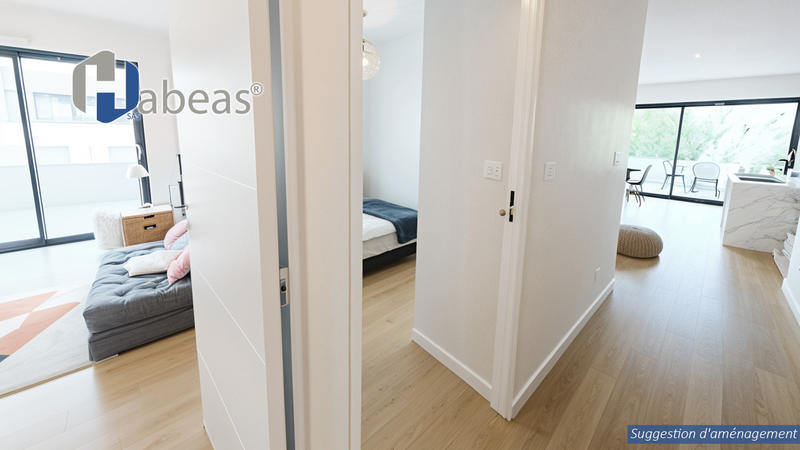 Appartement - 99 m² - 4 pièces