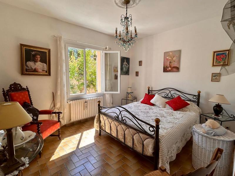 Maison - 266 m² - 7 pièces