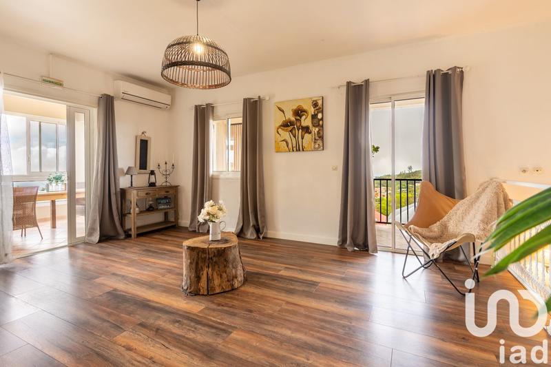 Maison - 238 m² - 13 pièces