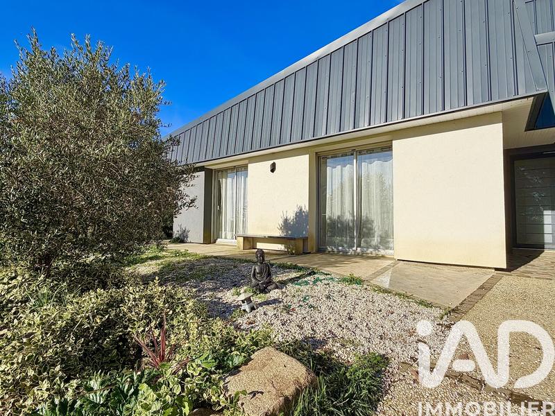 Maison - 217 m² - 8 pièces