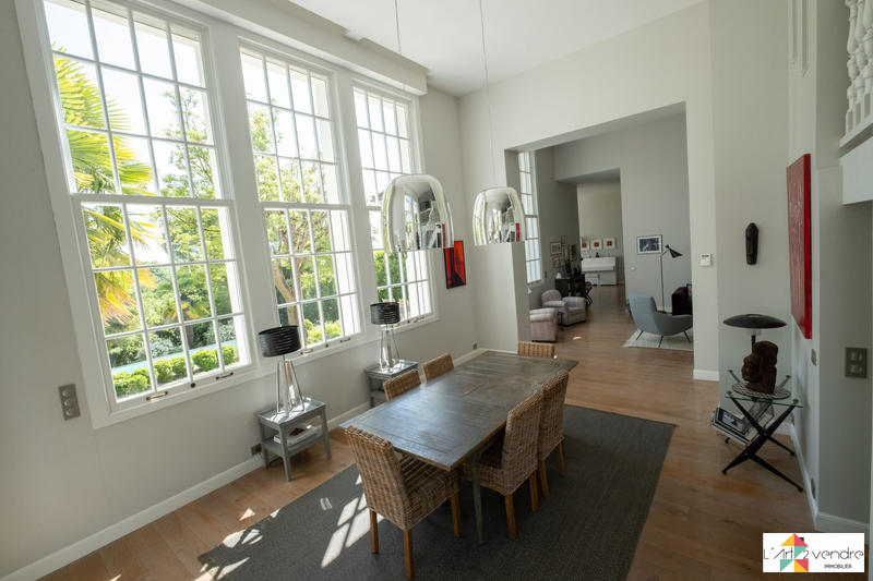 Villa - 204 m² - 8 pièces