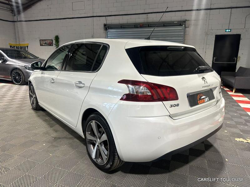 Peugeot 308 1.6 BlueHdi 120cv Feline Eat6 - Boite automatique toit panoramique