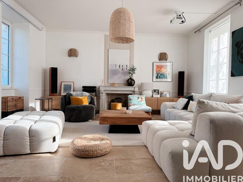 Maison - 320 m² - 8 pièces