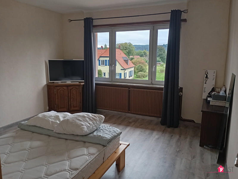 Maison - 260 m² - 7 pièces