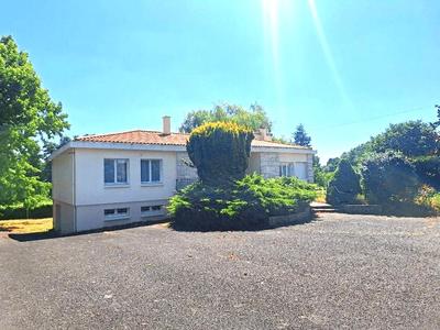 Maison traditionnelle - 168 m² - 10 pièces