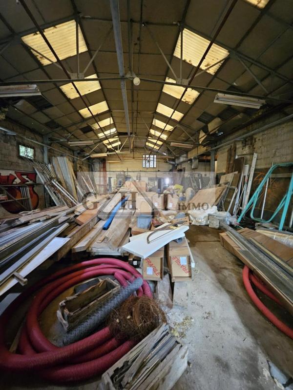 Entrepôt - 470 m²