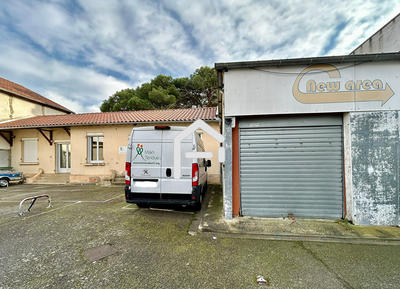 Local d'activités - 90 m²
