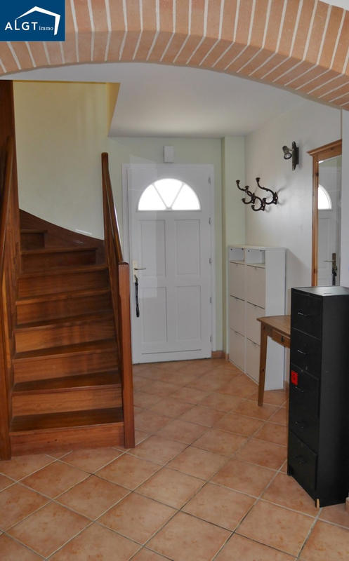 Villa - 192 m² - 8 pièces