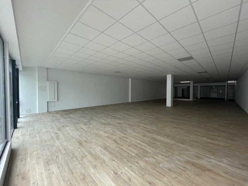 Local commercial - 428 m²