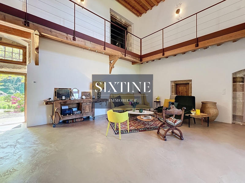 Château - 500 m² - 12 pièces