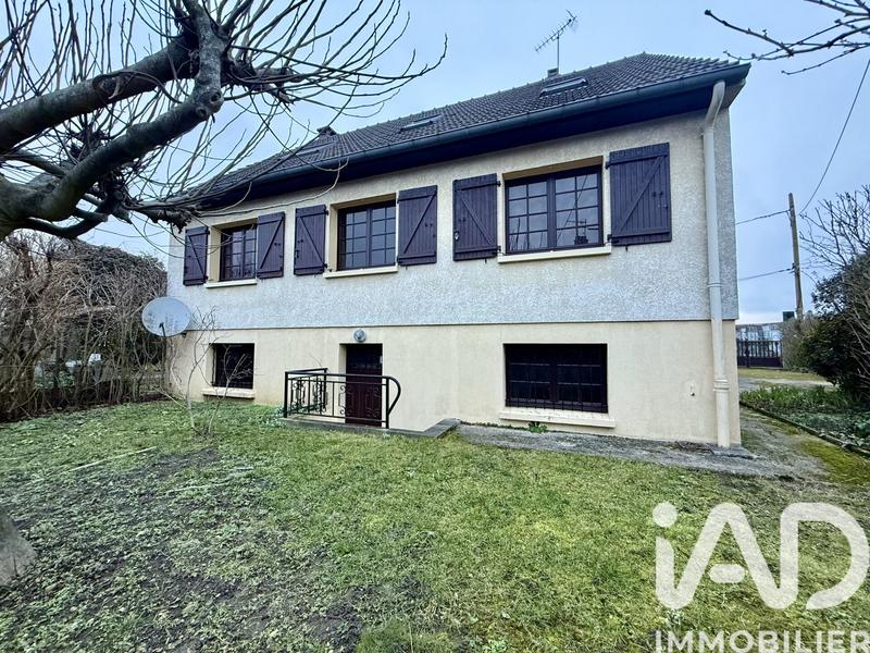 Maison - 180 m² - 8 pièces