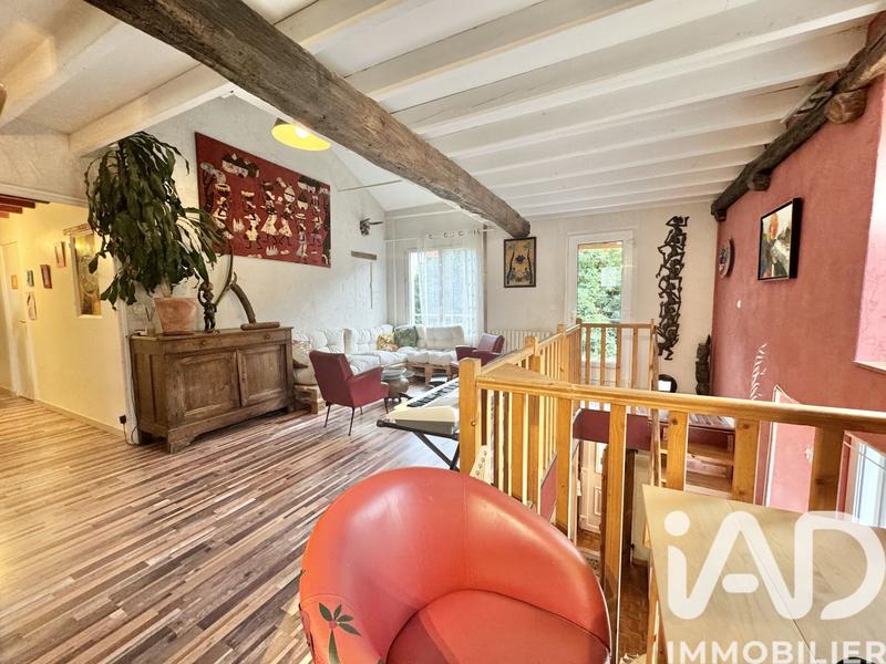 Maison - 240 m² - 9 pièces